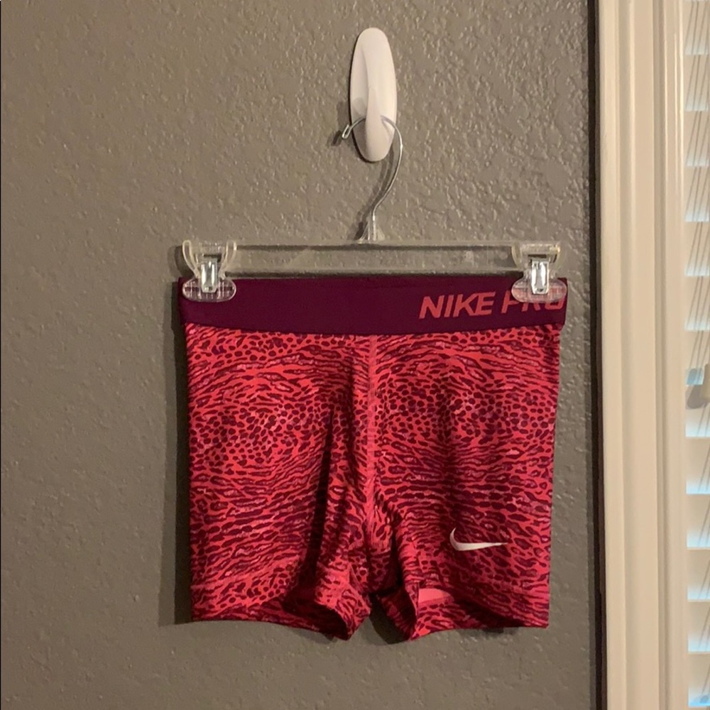 NIKE PRO 3” short: SMALL
